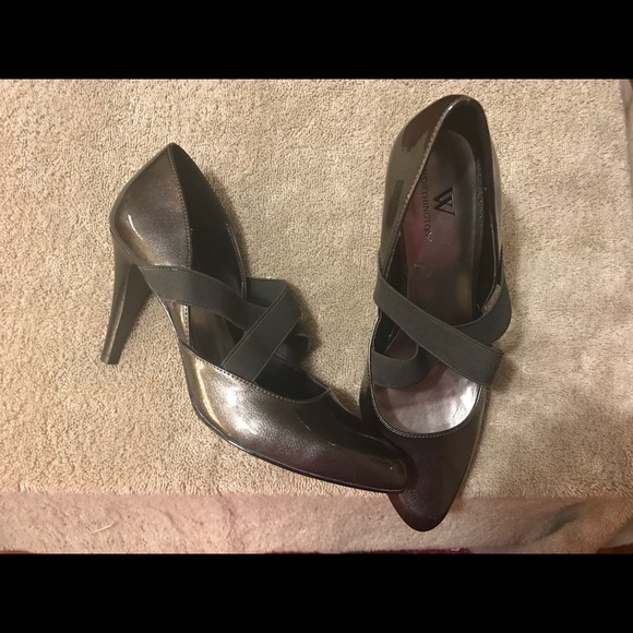Shoes - Picture 2 of 4